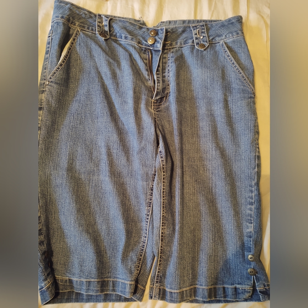 Ladies Jean Shorts (Skimmer length)